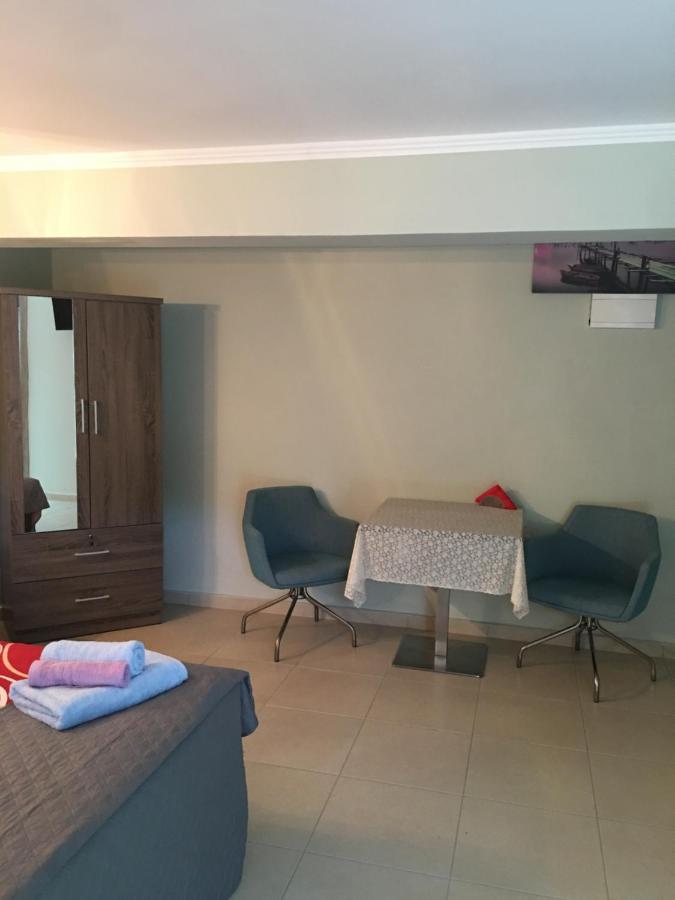 Livadia Studio Пафос Екстериор снимка